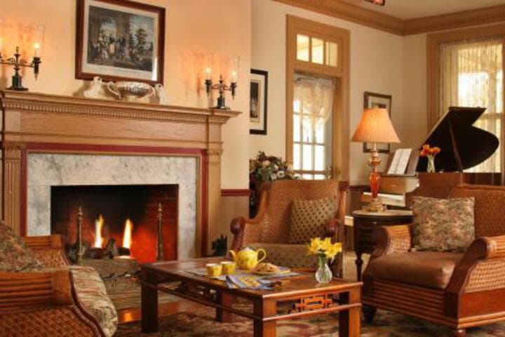 The Lafayette Inn photo 2
