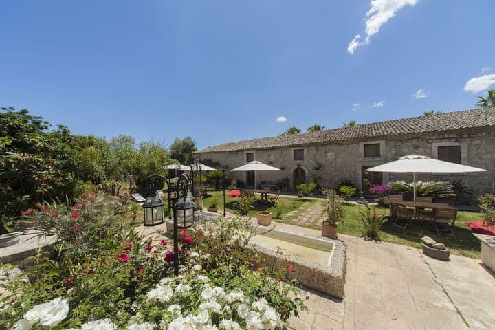Villa Dei Papiri photo 2