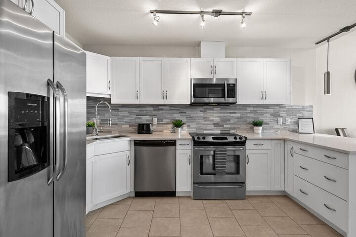 GLOBALSTAY. Modern Downtown Condos. Free parking photo 3