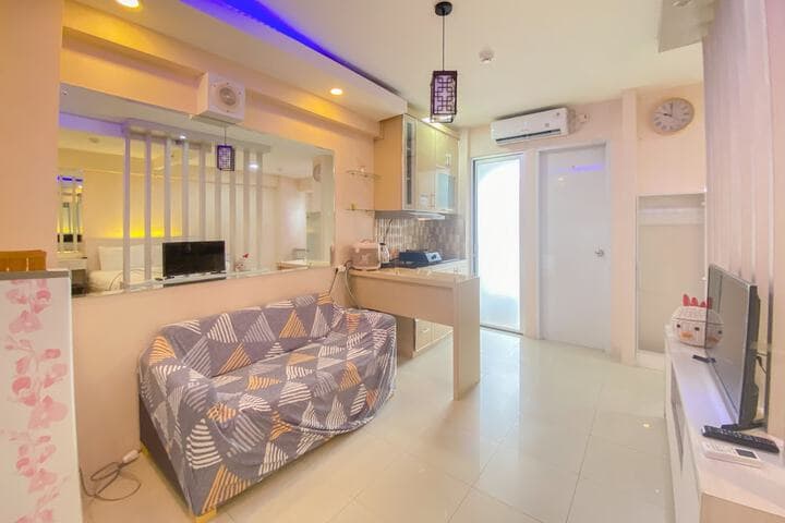 Best Deal&Spacious Studio at Bassura City Apartment photo 1