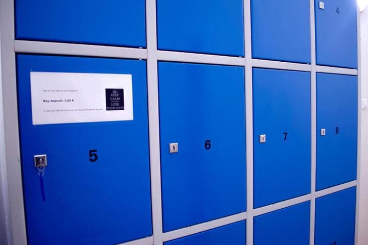 Red Nose Hostel with Self Check In photo 3