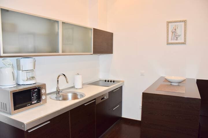 Celenga Apartments with free offsite parking photo 4