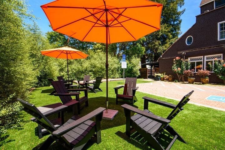 Cedar Gables Inn photo 4