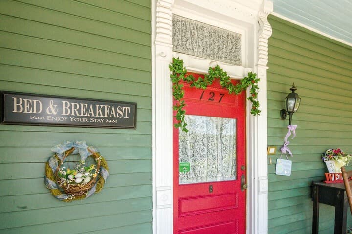 Holly House of Hamilton photo 2