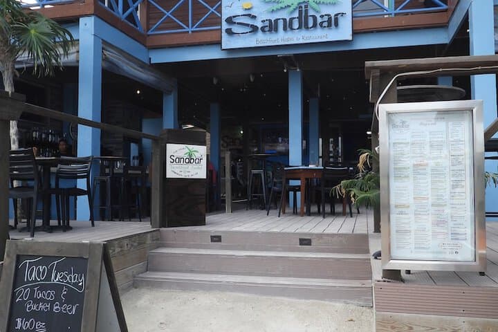 Sandbar Beachfront Hostel & Restaurant photo 3