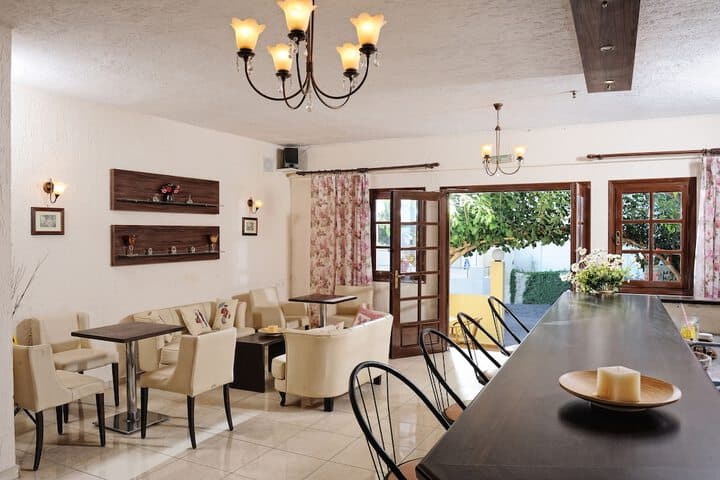 Cleopatra Apartments photo 2