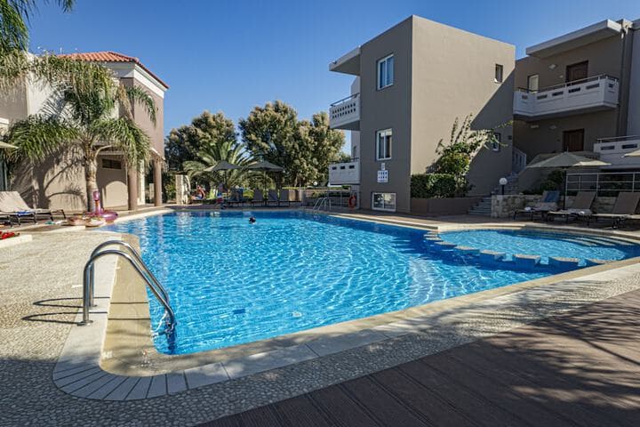 Golden Bay Suites photo 5