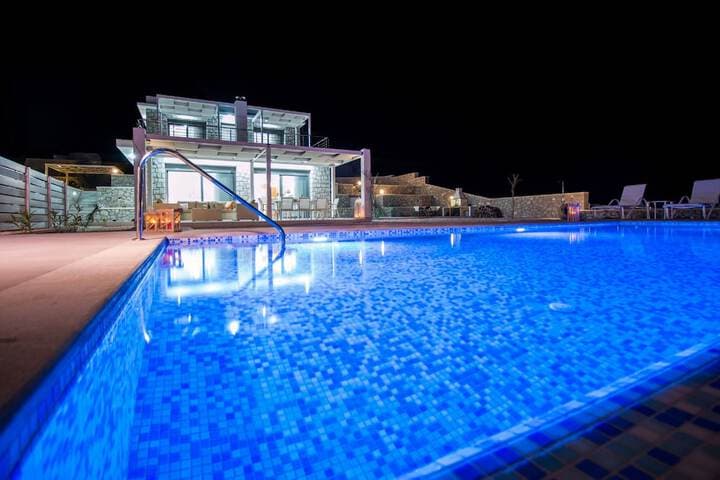 Francis & Gregorys Luxury Villas photo 4