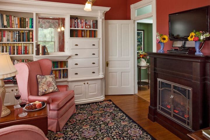 B. F. Hiestand House Bed & Breakfast photo 4