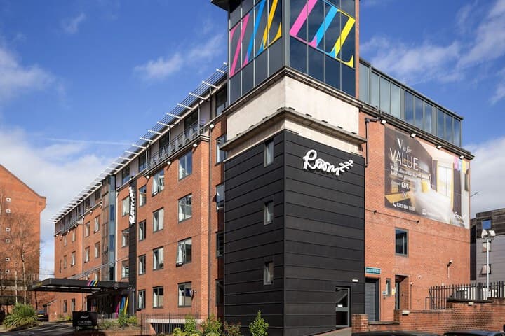 Roomzzz Nottingham City photo 2
