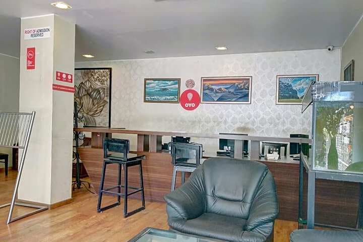 Capital O 333 Hotel Crystal Homes photo 2