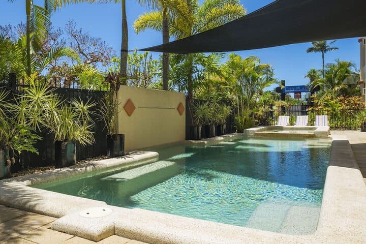 City Plaza Apartments photo 3