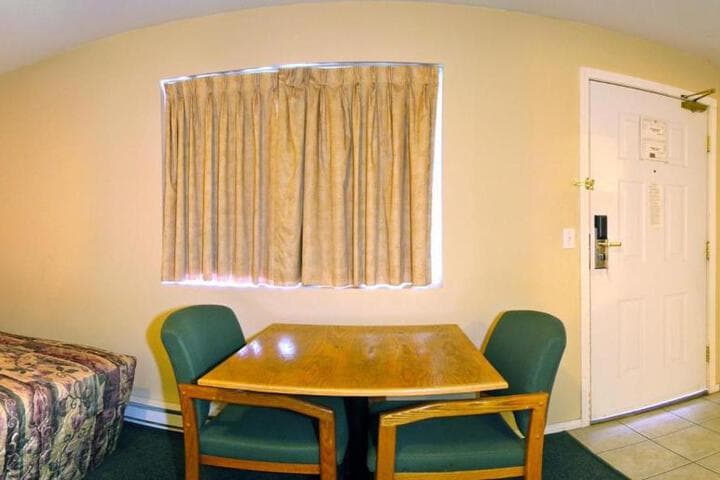 Travelodge by Wyndham Merritt photo 5