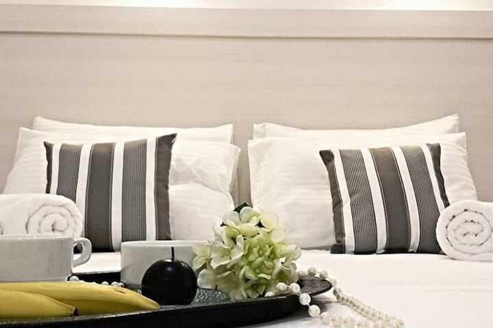 Crown Apartments photo 5