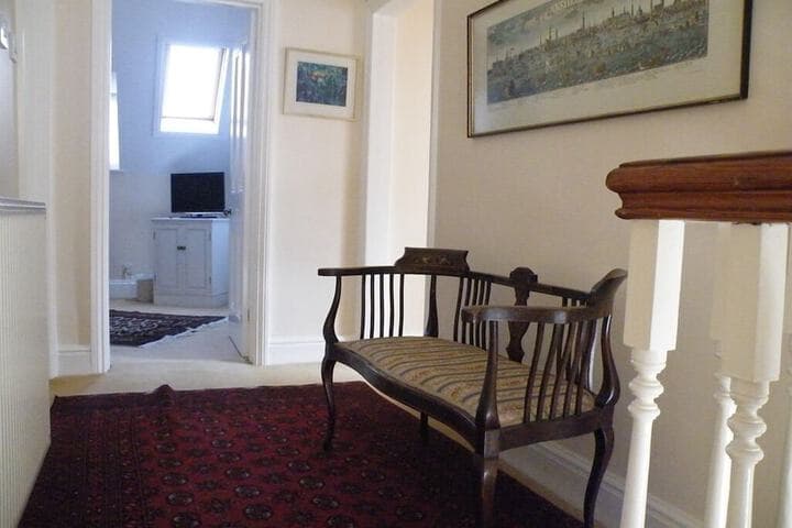 Broadlands Gate photo 4
