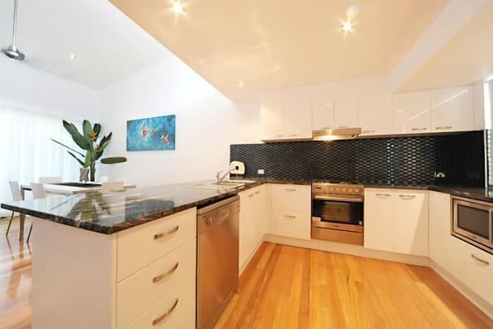 Pinnacle Apartments Hamilton Island photo 4