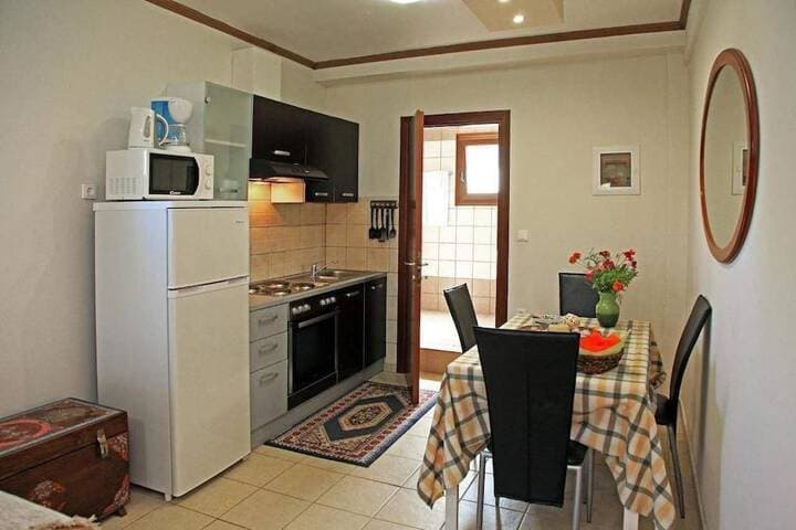 Dionysos Apartments photo 4