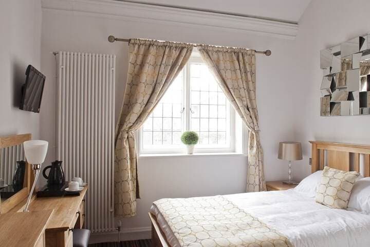 Burton Stone Inn photo 4