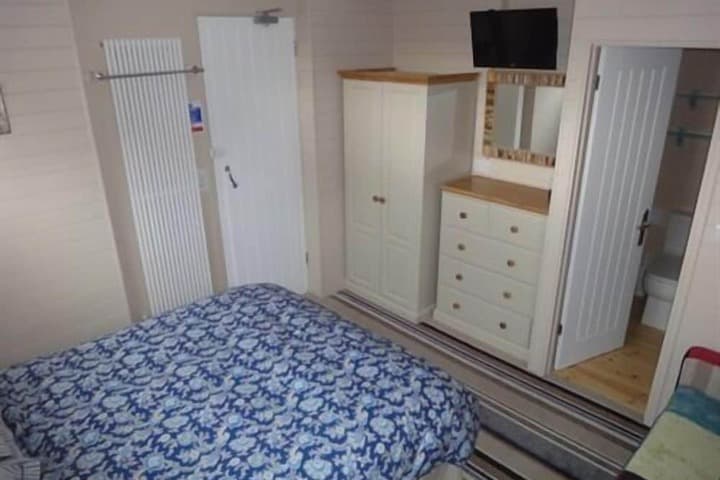 Brooke House photo 2