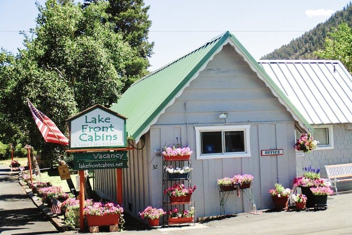 Lake Front Cabins photo 4