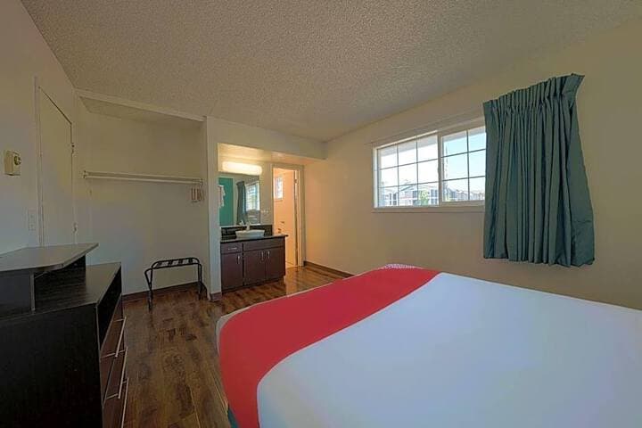 OYO Hotel St. Helens OR photo 4