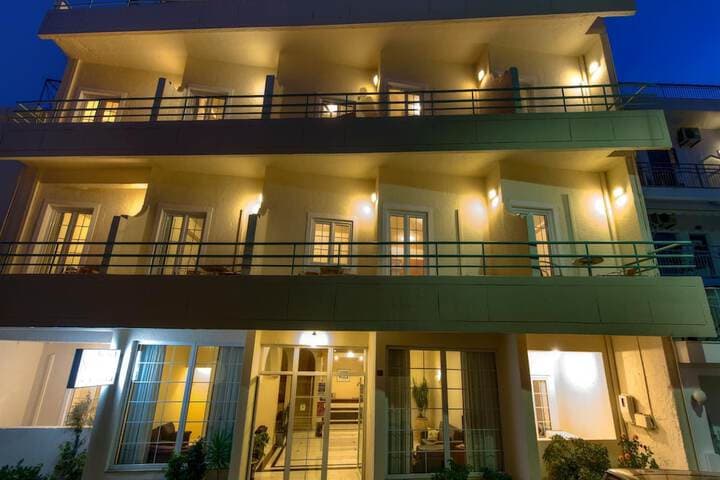 Creta Hotel photo 2