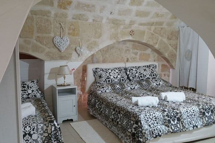 La Perla Nera destination view