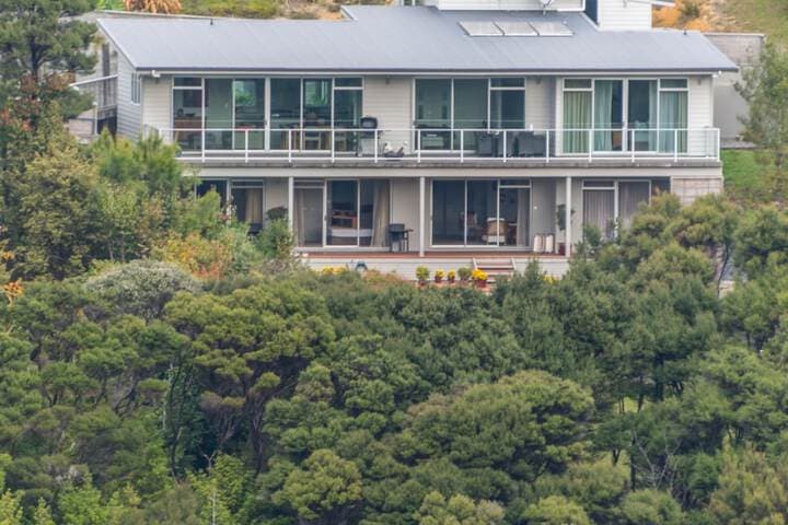 Decks of Paihia photo 2