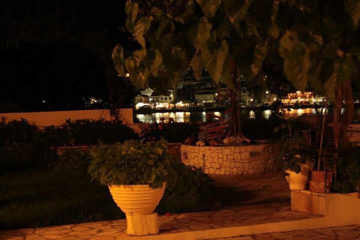 Ballas Apartments photo 2