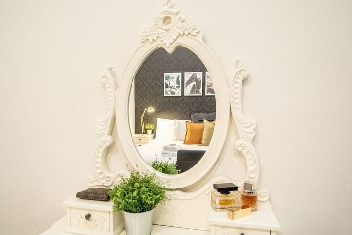 Union Bank Apartments photo 3