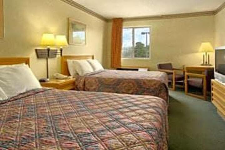 Days Inn & Suites by Wyndham Dundee photo 3