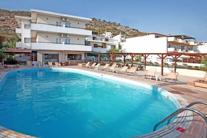 Iraklis Studios & Apartments photo 2