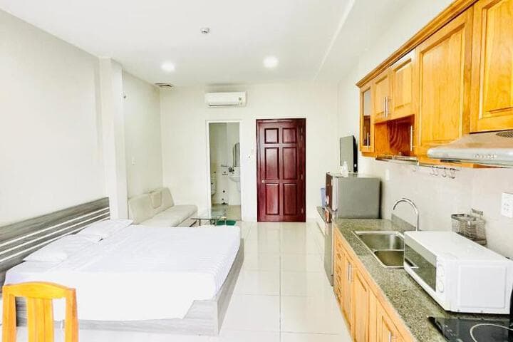 EMERALD APARTMENTS photo 3