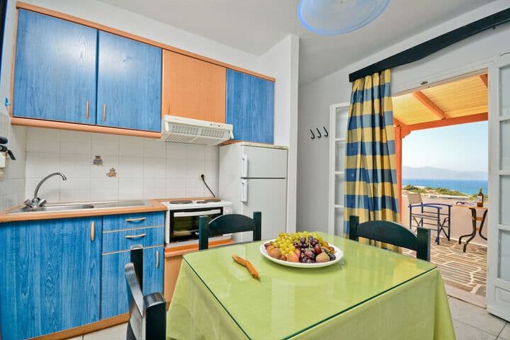 Ydreos Studios & Apartments photo 5