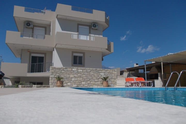 Elpidis Villa photo 5