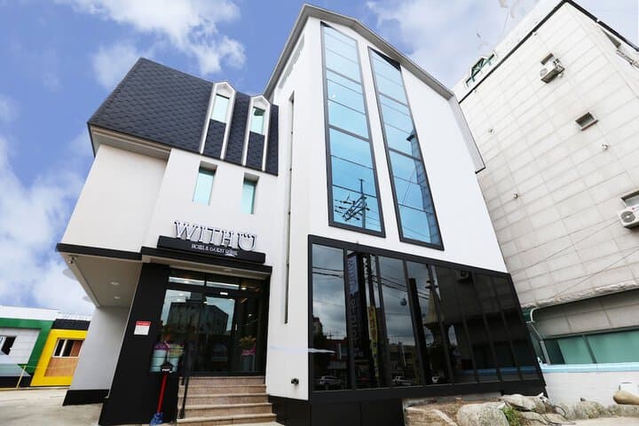 WITH U Hotel & Guesthouse photo 3