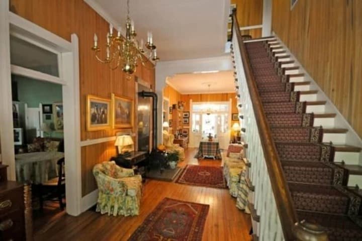 Edgeworth Inn photo 2