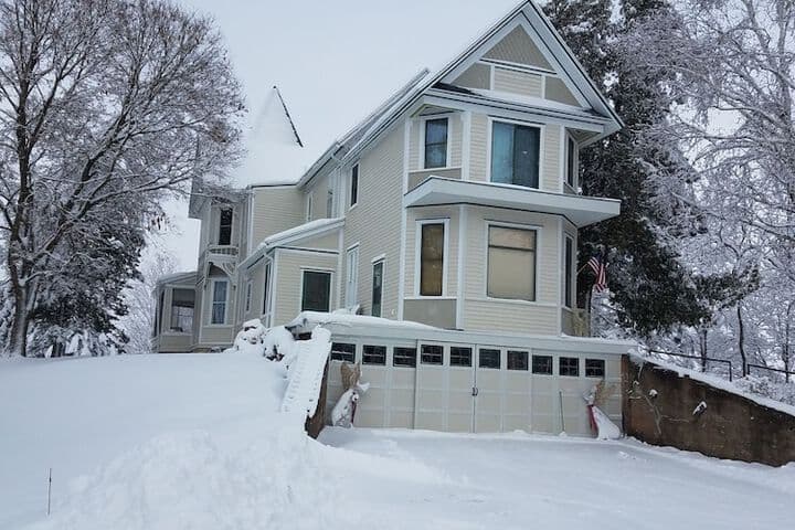 Oaklawn Inn LLC photo 5