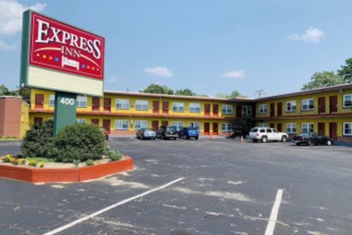 Budget Inn photo 1