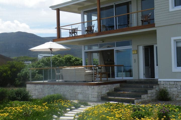 138 Marine Beachfront Guesthouse photo 2