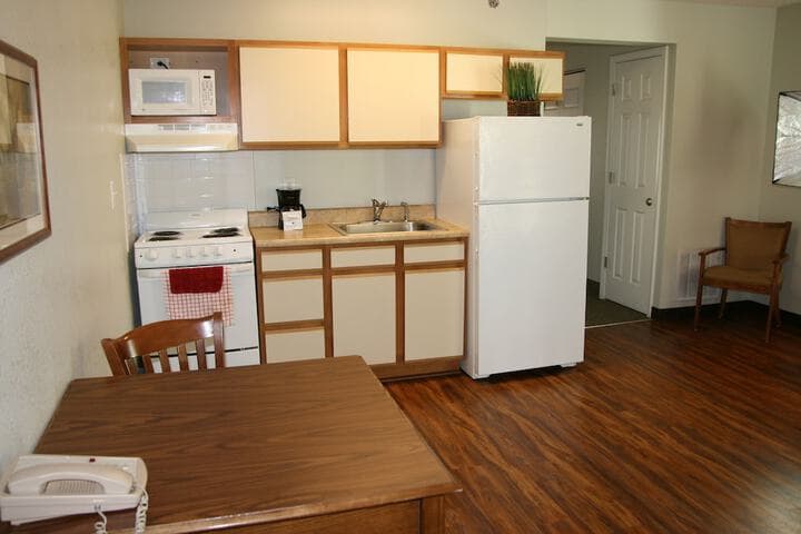 Affordable Suites Shelby photo 5