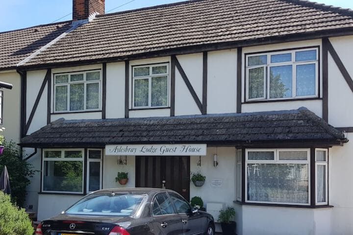 Aylesbray Lodge photo 2