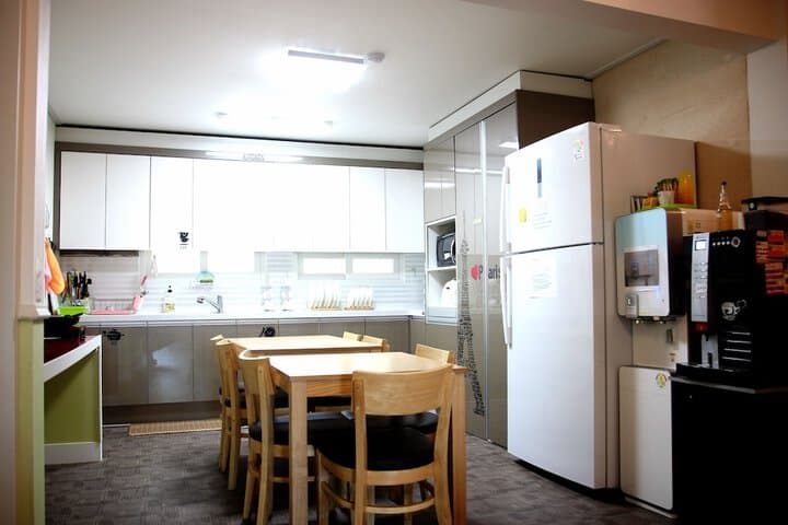 Guesthouse 710 in Haeundae Hostel photo 4