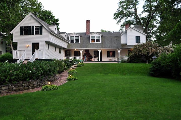 Stone Throw Cottage photo 2