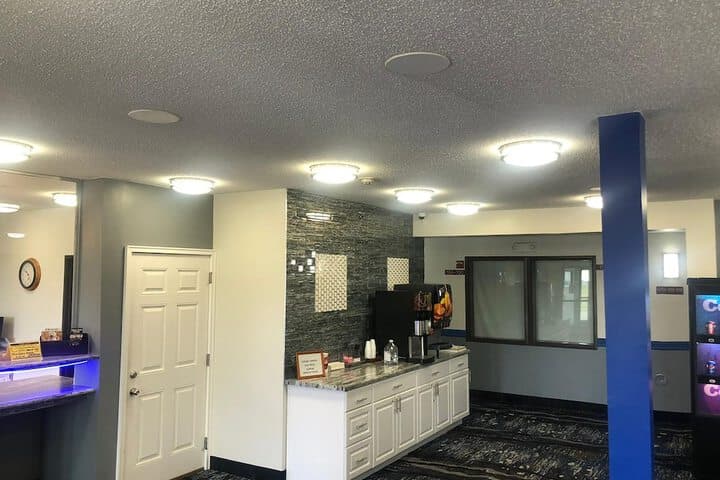 Coratel Inn & Suites by Jasper Northfield photo 5