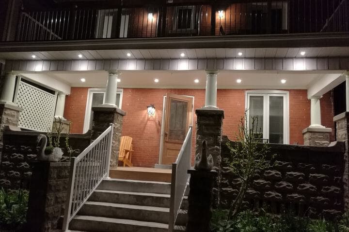 Ambassadors Inn Next Door photo 5