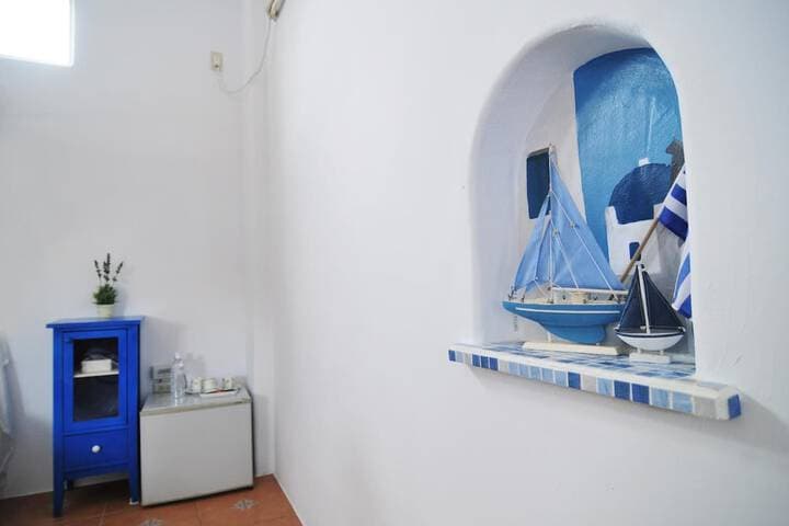 Greek frontier villa photo 4