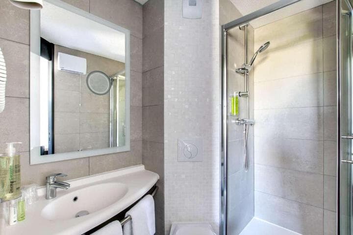 Inter Hotel Reims La Neuvillette photo 2