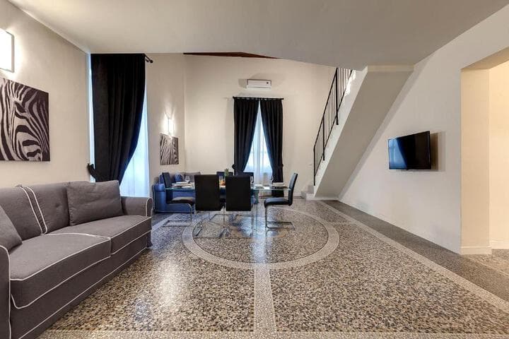 2016 Apartments photo 3