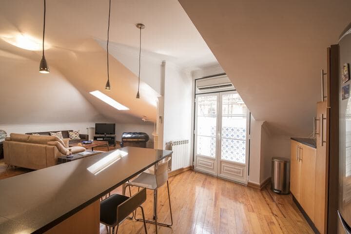 Grand Parliment Duplex by Homing photo 5